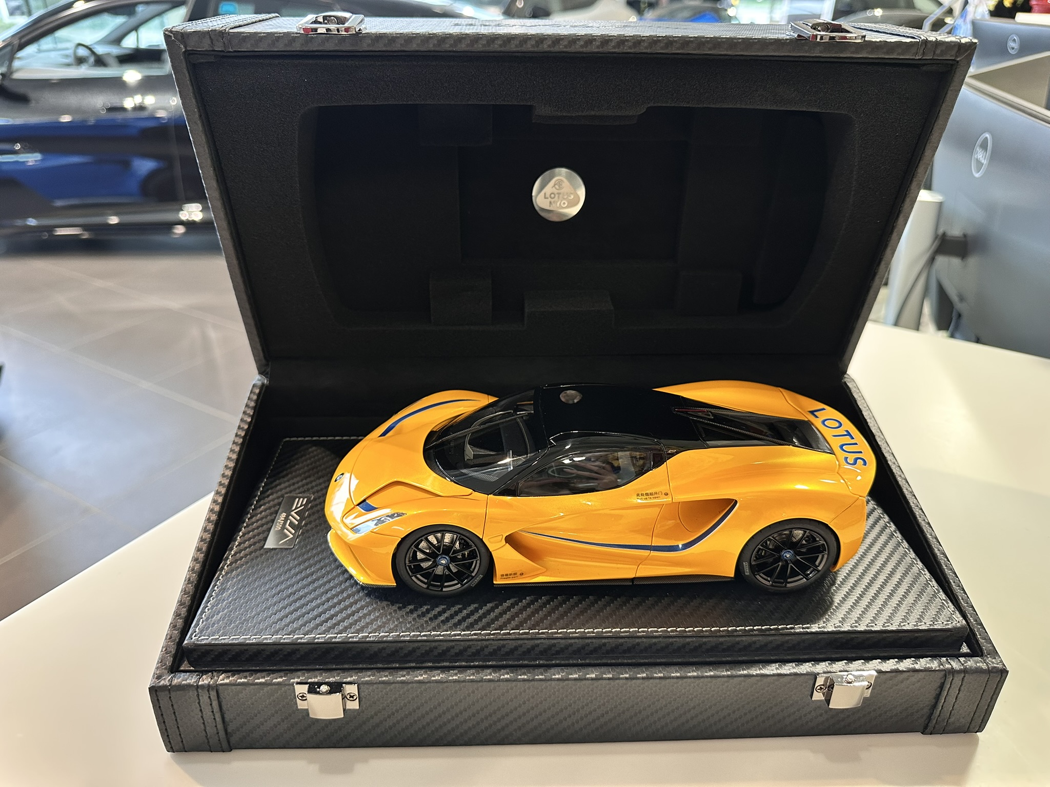 Evija Limited Edition Yellow Scale 1:18